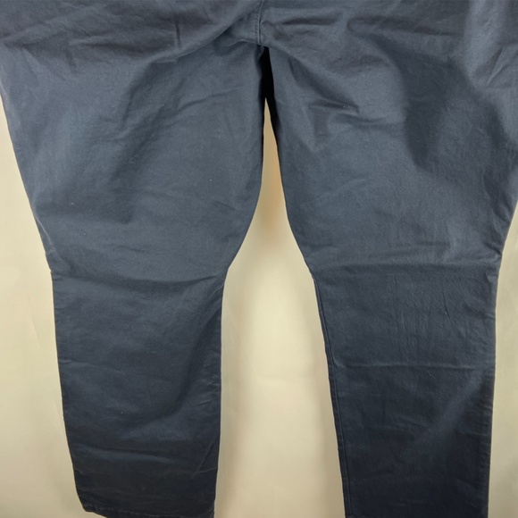 NWT Old Navy Mid-Rise Boot-Cut Khakis for Women (18) - Picture 10 of 13